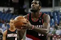 爱游戏中国官网-NBA季后赛冲刺阶段走向成谜；罗马手感冰凉；球迷炸锅；细节决定成败(nba季前赛录播视频)